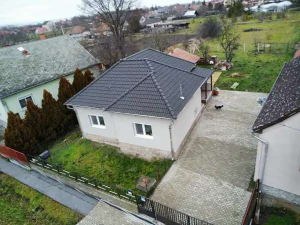 Eladó családi ház, Besenyőtelek 3 szoba 68 m² 32.9 M Ft