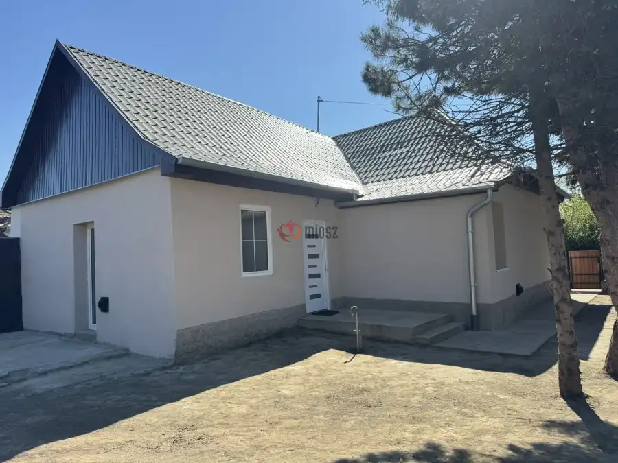 eladó családi ház, Erdőtelek