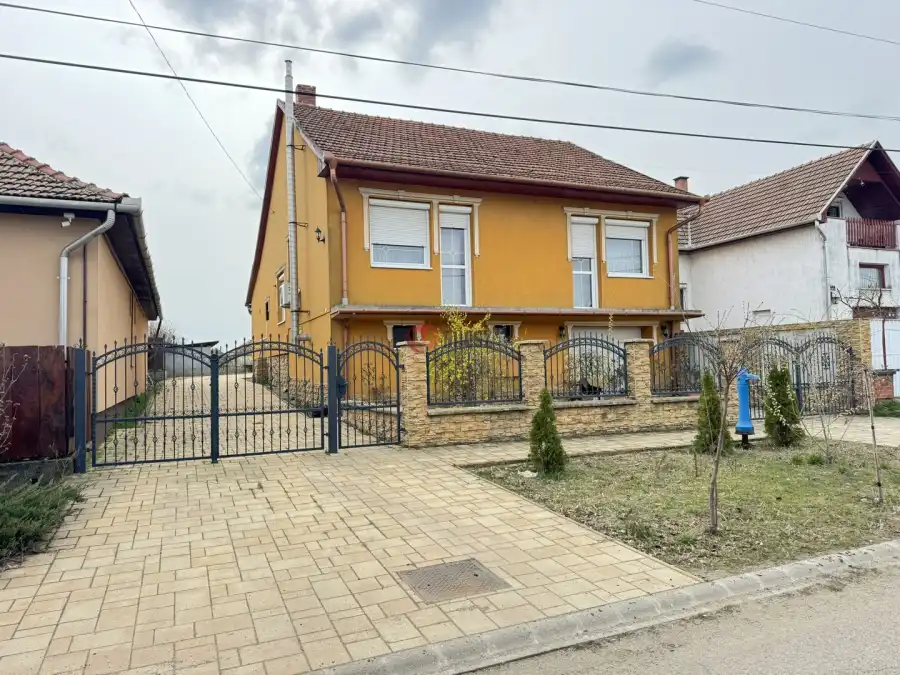 eladó családi ház, Heves