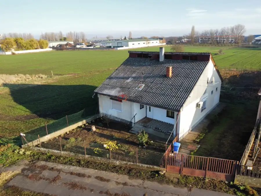 eladó családi ház, Heves