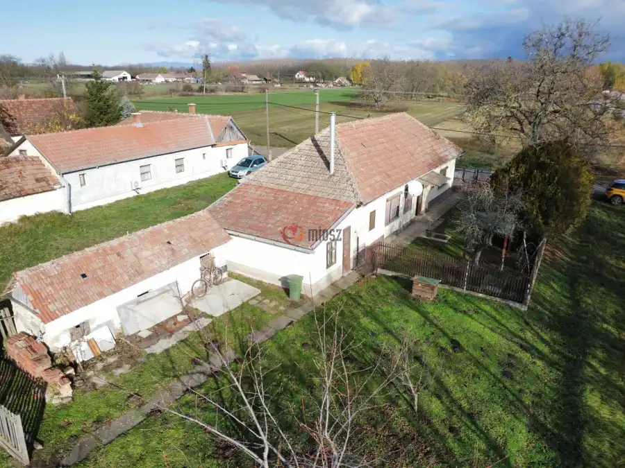 eladó családi ház, Jászágó